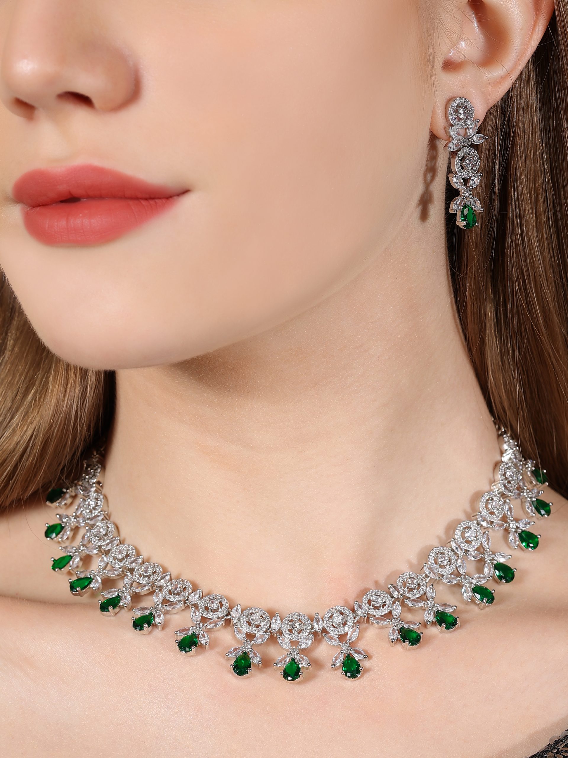 Colombian Emerald Briolette & Diamonds Necklace - 16